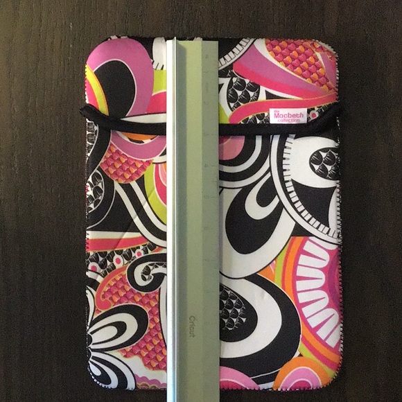 Neoprene 8 x 11 Tablet Sleeve - Picture 3 of 4